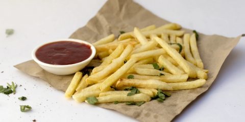 Le patatine fritte sono pericolose per la mia salute perchè contengono dei prodotti cancerogeni