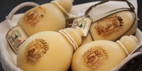 Caciocavallo silano DOP - prodotto anche in Campania ma di origini calabresi