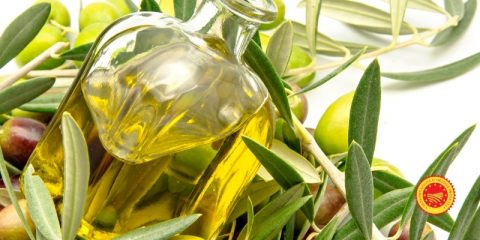 Olio extravergine di oliva DOP Penisola Sorrentina, nato dall'amore per la terra