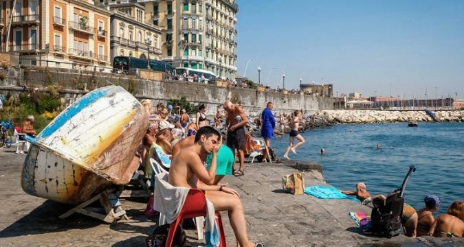 Lido Mappatella, la spiaggia libera sul lungomare di Napoli