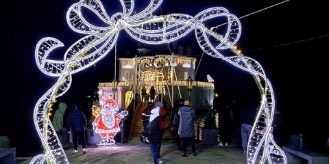 Le luci di Natale nel Parco Vanvitelliano di Bacoli