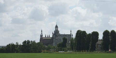 La certosa di Pavia o Monastero di Santa Maria delle  Grazie, è un complesso monumentale si trova nel omonimo comune di Certosa di Pavia.