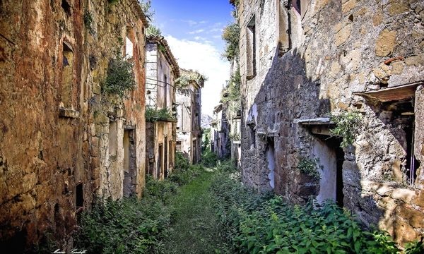 Tocco Caudio vecchia, la Città fantasma…