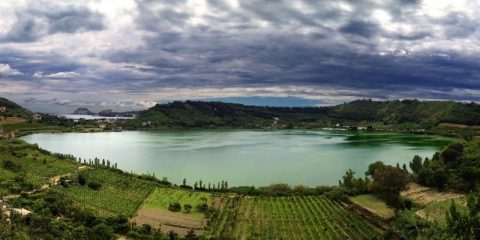 Un luogo magico nei Campi Flegrei: il lago d'Averno