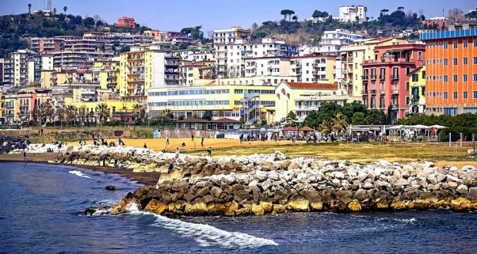 Bagnoli, un antico quartiere sul mare