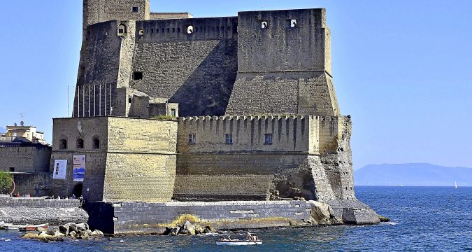 La leggenda di Castel dell’Ovo