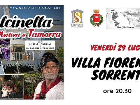 Sorrento, Angelo Iannelli in scena con "Pulcinella, antichi mestieri e tammorre”