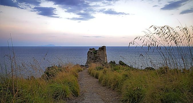 La Torre di Scauri detta la Torre Quadrata