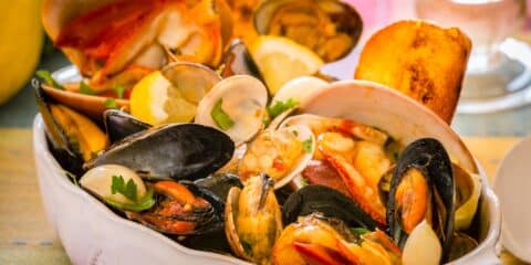 La zuppa di cozze del Giovedì Santo, tra sacro e profano