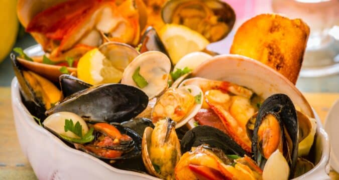 La zuppa di cozze del Giovedì Santo, tra sacro e profano