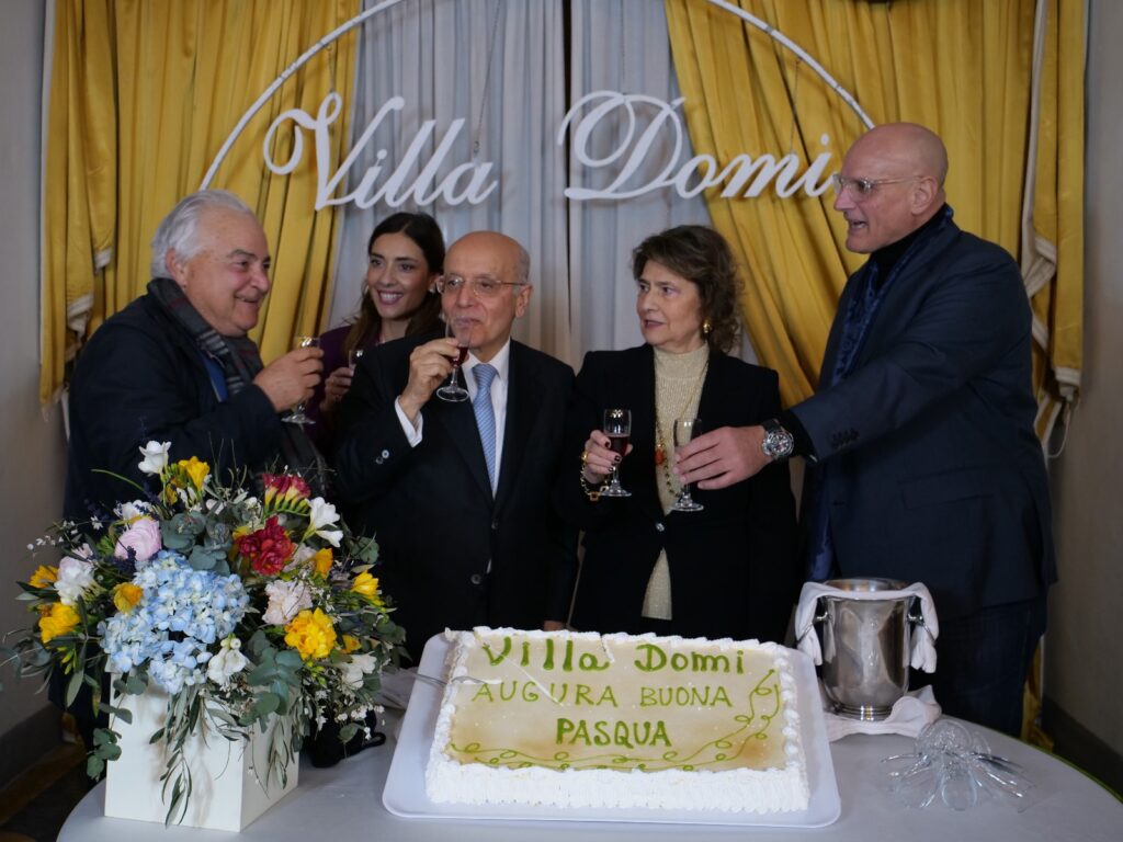 Professore Montemarano e la sua festa straordinaria per gli auguri di Pasqua a Villa Domi