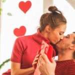 Giornata Mondiale del Bacio, espressione di affetto e beneficio psicologico