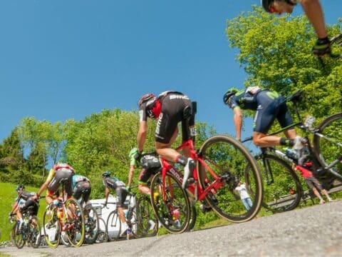 Jovanotti firma la sigla della 107 edizione del Giro d'Italia