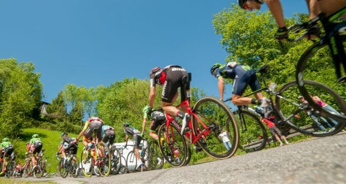 Jovanotti firma la sigla della 107 edizione del Giro d'Italia