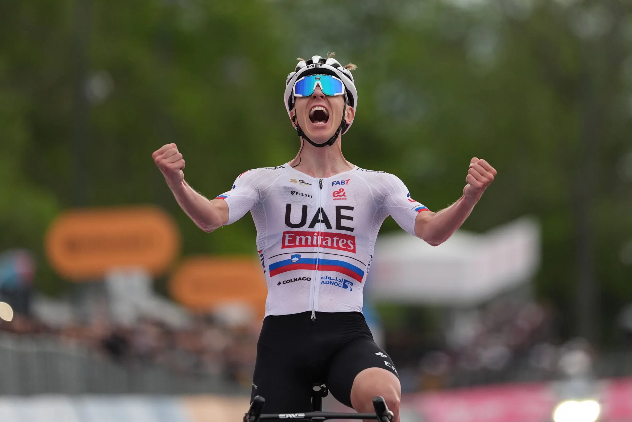 Tadej Pogacar vince la Tappa 2 del Giro d'Italia edizione 107