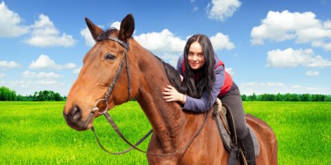 Detto Napoletano: A cavallo 'e razza nun serve scurriato