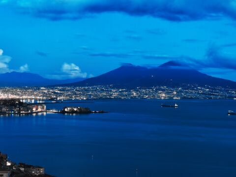 Napoli celebra il suo mito eterno: “Il Mito di Partenope” tra storia, cultura e mistero