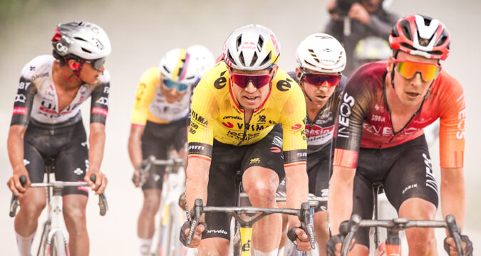 Van Aert trionfa a Siena, Del Toro nella storia del Giro d'Italia