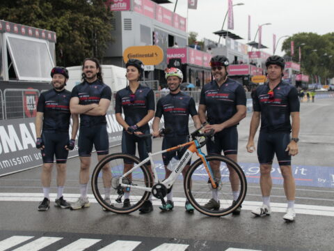 Pompei-Napoli: Tappa 3 del Giro-E Enel 2025 tra E-Bike e Mission Impossible