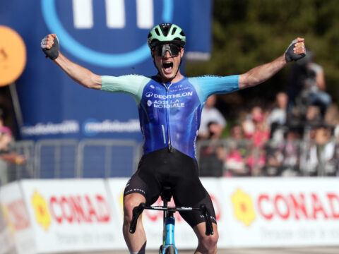 Nicolas Prodhomme trionfa al Giro d'Italia: emozioni, sfide e il Colle delle Finestre all'orizzonte