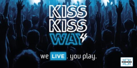 Kiss Kiss Way: al via il tour dell’estate! Da Napoli a Golfo Aranci, musica, emozioni e spettacolo con Radio Kiss Kiss