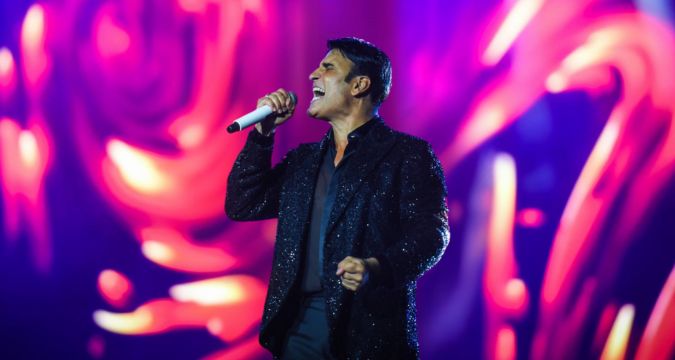 Sal Da Vinci torna con “L’amore e tu”: un inno struggente all’amore eterno