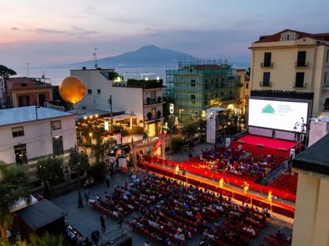 Social World Film Festival 2025: la 15a edizione presentata a Cannes, appuntamento a Vico Equense dal 22 al 29 giugno