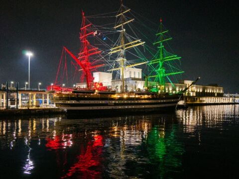 Vespucci a Napoli: oltre 33.000 visitatori per la nave più bella del mondo