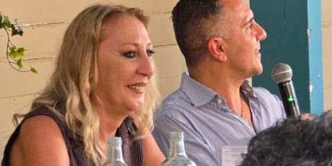 Cenando sotto un Cielo Diverso sul tema dell' AUTENTICITÀ BE YOURSELF invitando i partecipanti a riflettere sull'importanza di essere coerenti con i propri valori e di esprimere la propria unicità.