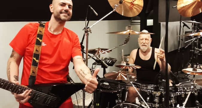 Scopri il "Rock Show" di Gianni Fiorellino all'Arena Flegrea di Napoli, un evento sold out con ospiti speciali e l'uscita del suo primo romanzo "Solo se c'è amore".