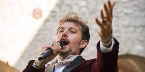 Giuseppe Gambi e Le Dolci Note durante le riprese del videoclip di “Siamo Noi”