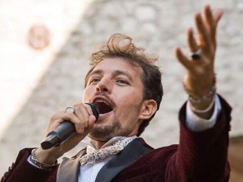 Giuseppe Gambi e Le Dolci Note durante le riprese del videoclip di “Siamo Noi”