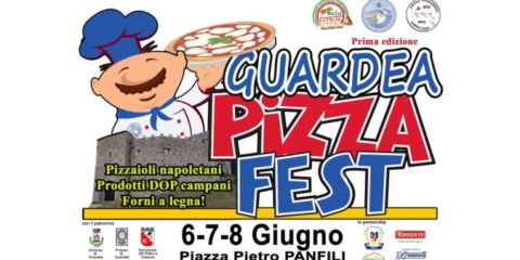 "Forni a legna e pizze napoletane fumanti durante il Guardea Pizza Fest 2025 in Piazza Panfili"