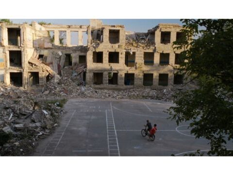 “Location Negata”: il cinema che dà voce ai luoghi dimenticati all’Ischia Film Festival 2025