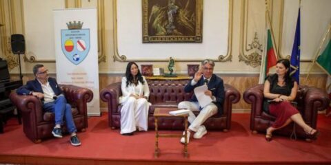 Premio TRUTH Napoli conferenza stampa Istituto di Cultura Meridionale