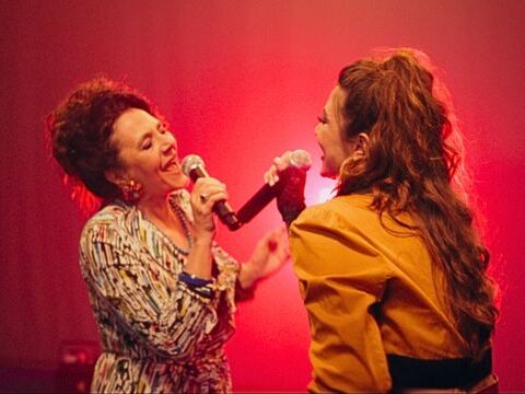 Viola&Rosa - Duetto madre e figlia nel brano Rap d’amore, estate 2025