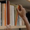 “Scaffale”: la nuova rivoluzione cartacea di Bibliotheka per le librerie italiane