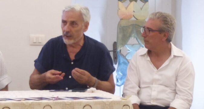 la mostra personale d’arte del Maestro Ferruccio Magaraggia, intitolata "L’artista dei sogni sospesi", inaugurata grazie alla sinergia tra l’Associazione Commercio a Cellamare,