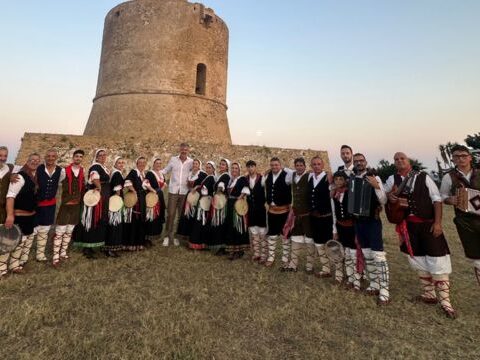 Beppe Convertini nella Riserva Marina di Capo Rizzuto per Azzurro - Storie di Mare