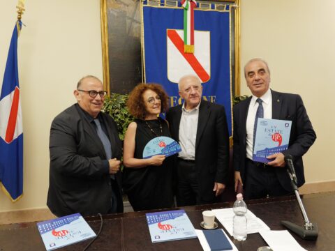 Dal 19 al 31 luglio, torna la rassegna “Un’Estate da RE”, evento simbolo dell’estate campana tra bellezza barocca e spettacoli di fama mondiale.