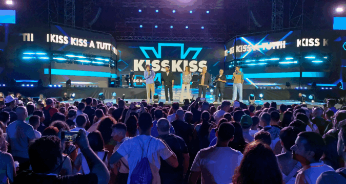 Corigliano-Rossano risplende con il Kiss Kiss Play Summer Way 2025