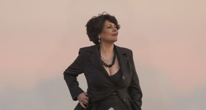 Roxy B. nel video ufficiale del nuovo singolo “Crash”