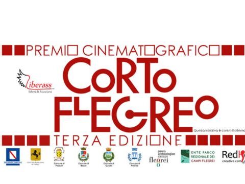 Castello di Baia illuminato durante il Festival Corto Flegreo 2025