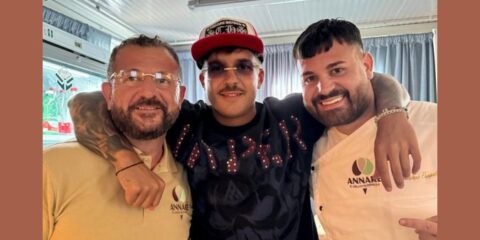 Ciro e Salvatore Poppella durante il buffet alla terrazza VIP del concerto di Geolier