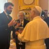 Hollywood incontra il Vaticano: Al Pacino e Andrea Iervolino ricevuti in udienza privata da Papa Leone XIV per un dialogo su cinema, fede e pace globale.