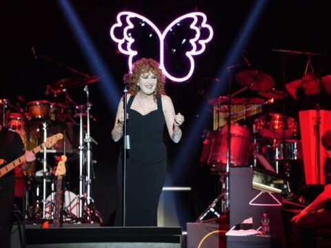 Fiorella Mannoia in concerto a Roccella Jonica e Diamante con “Fiorella Sinfonica – Live con Orchestra”
