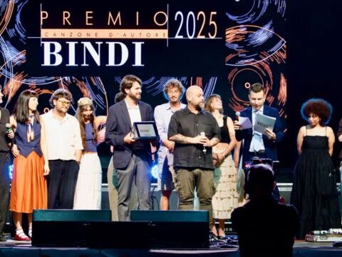 Premio Bindi 2025 con Paola Turci, Nomadi e Sergio Cammariere su Rai3
