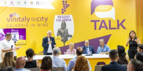 Vinitaly and the City Reggio Calabria, la Calabria del vino conquista il Lungomare Falcomatà Vinitaly and the City Reggio Calabria sul Lungomare Falcomatà