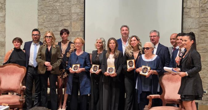 Donna d’Italia 2026, Matilde Lanzino e Caterina Bruno premiate ad Anagni