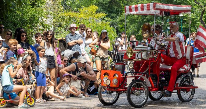 È grande essere piccoli a Napoli, spettacoli di teatro musica e circo per bambini e famiglie